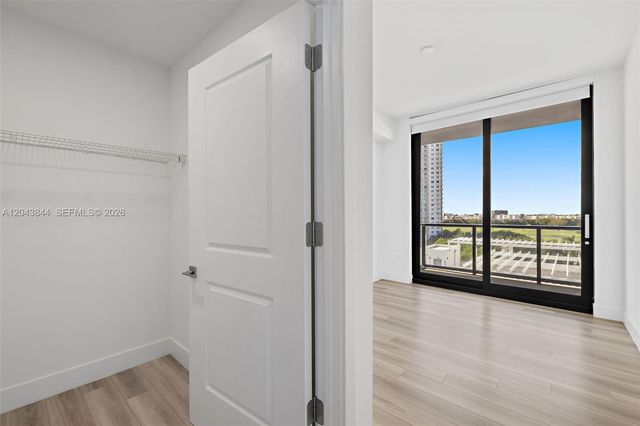 101 Diplomat Pkwy 2009, Hallandale Beach, FL 33009