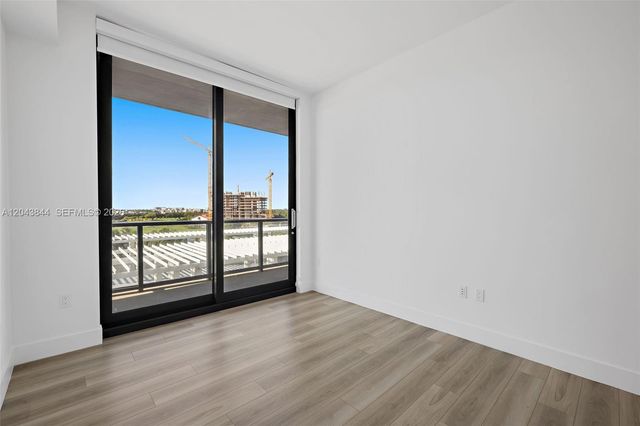 101 Diplomat Pkwy 2009, Hallandale Beach, FL 33009