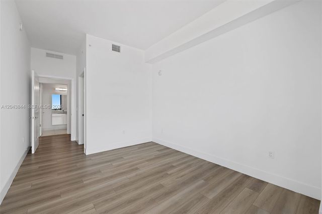 101 Diplomat Pkwy 2009, Hallandale Beach, FL 33009