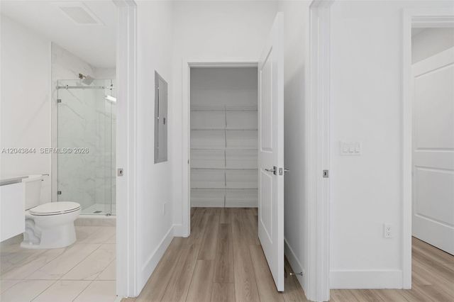 101 Diplomat Pkwy 2009, Hallandale Beach, FL 33009
