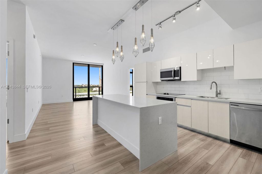 101 Diplomat Pkwy 2009, Hallandale Beach, FL 33009