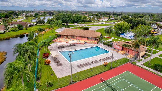 4289 Willow Pond Circle, West Palm Beach, FL 33417