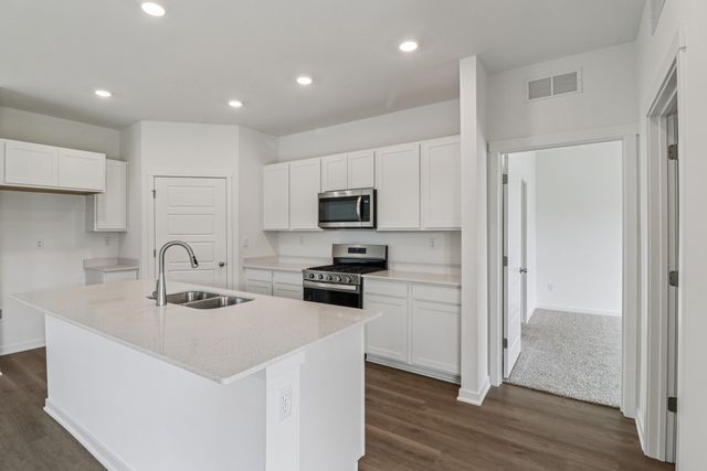 6296 Redwood Trail, Wonder Lake, IL 60097