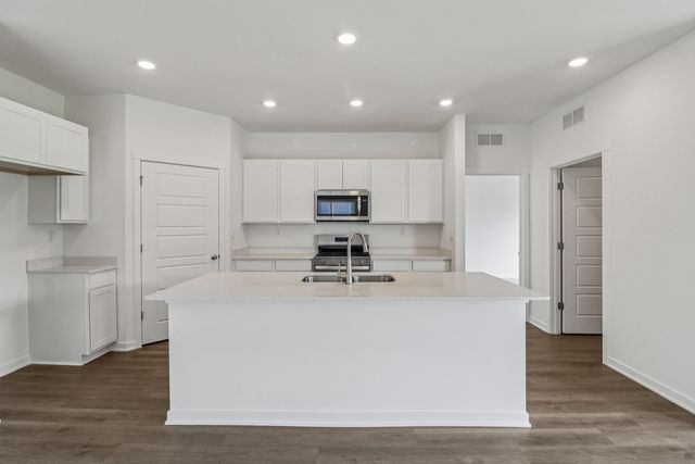 6296 Redwood Trail, Wonder Lake, IL 60097