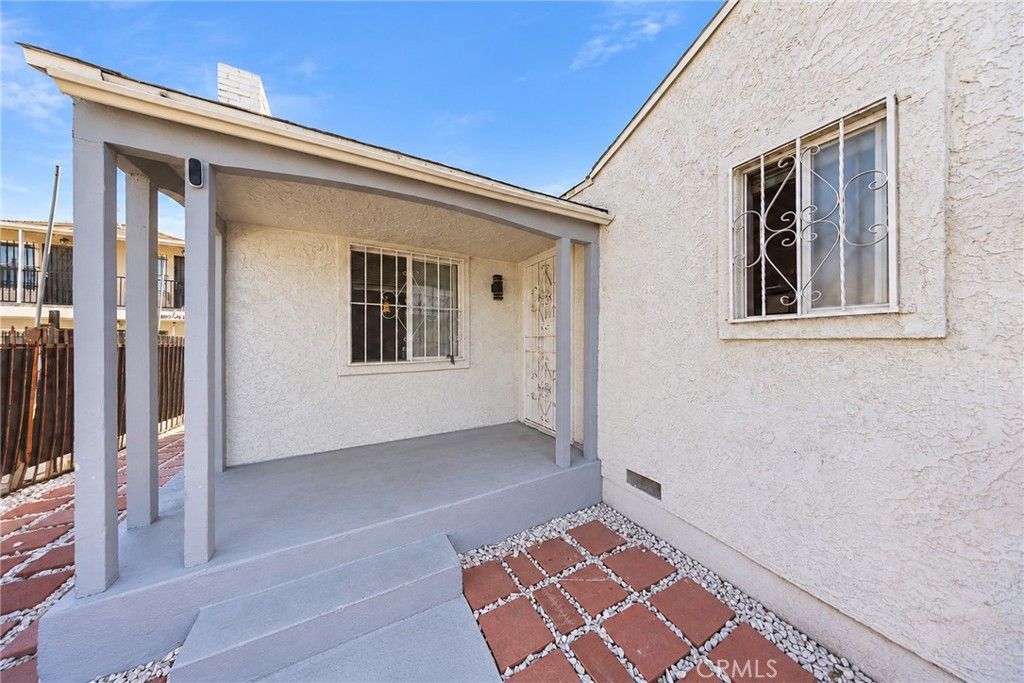 9614 Graham Ave, Los Angeles, CA 90002 — photo 4