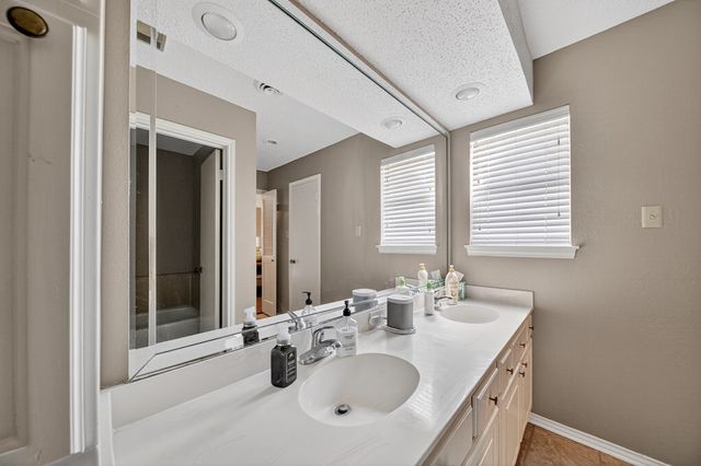 1200 W Scharbauer Dr, Midland, TX 79705