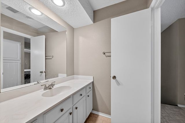 1200 W Scharbauer Dr, Midland, TX 79705