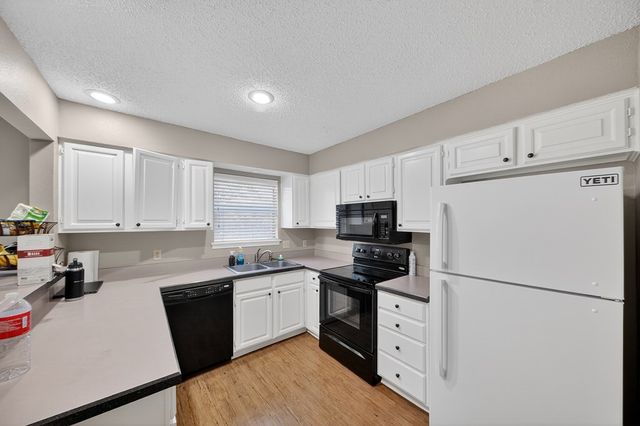 1200 W Scharbauer Dr, Midland, TX 79705