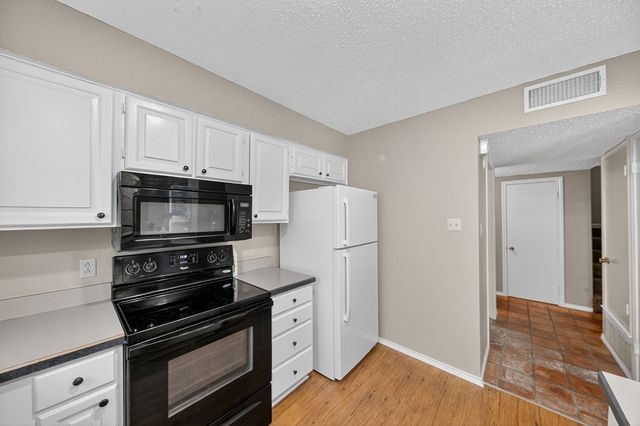 1200 W Scharbauer Dr, Midland, TX 79705