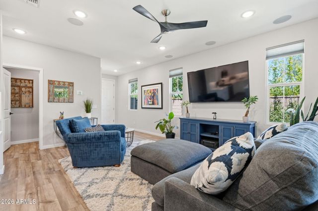 2757 S COMANCHE Drive, Chandler, AZ 85286