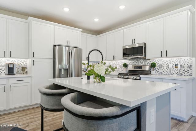 2757 S COMANCHE Drive, Chandler, AZ 85286
