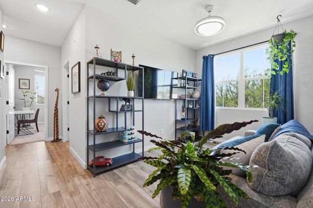 2757 S COMANCHE Drive, Chandler, AZ 85286