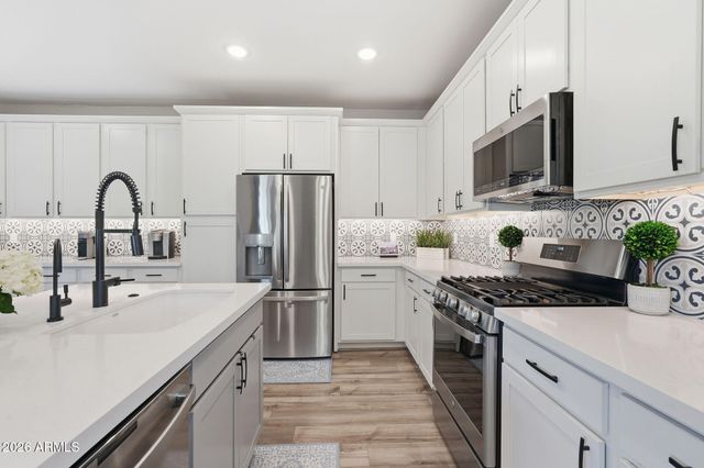 2757 S COMANCHE Drive, Chandler, AZ 85286