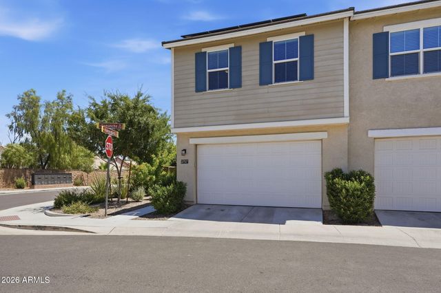 2757 S COMANCHE Drive, Chandler, AZ 85286