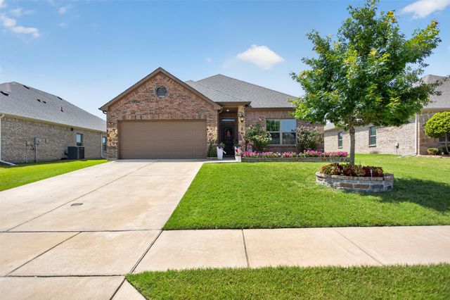 334 Pecos Drive, Crandall, TX 75114