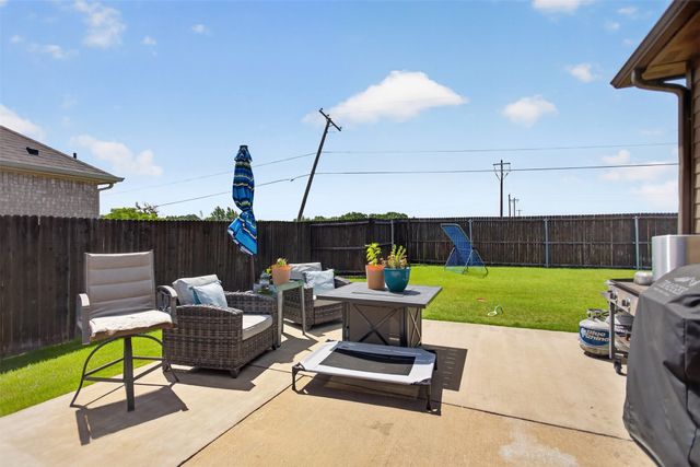 334 Pecos Drive, Crandall, TX 75114