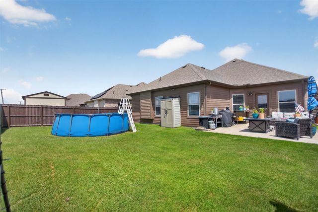 334 Pecos Drive, Crandall, TX 75114