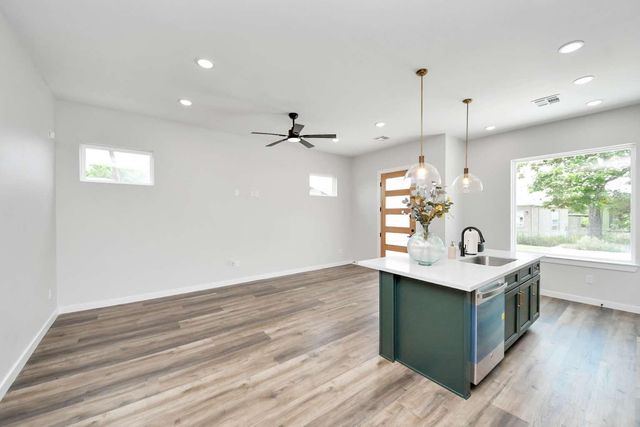 7906 Gladstone Street, Houston, TX 77051