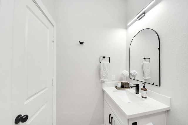 7906 Gladstone Street, Houston, TX 77051