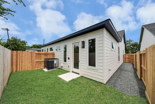 7906 Gladstone Street, Houston, TX 77051