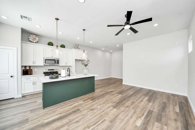7906 Gladstone Street, Houston, TX 77051
