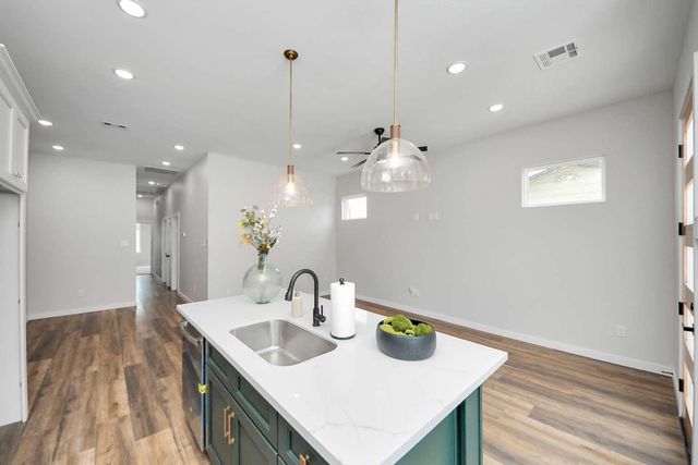 7906 Gladstone Street, Houston, TX 77051