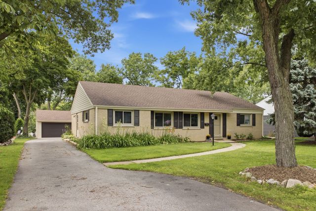 5818 Ridgewood Drive, Western Springs, IL 60558