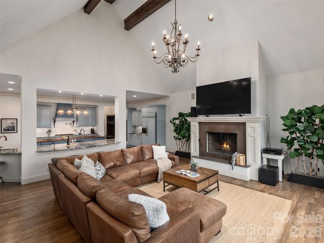 433 Coopers Hawk Drive, Asheville, NC 28803