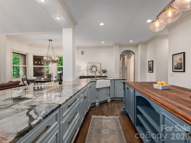 433 Coopers Hawk Drive, Asheville, NC 28803