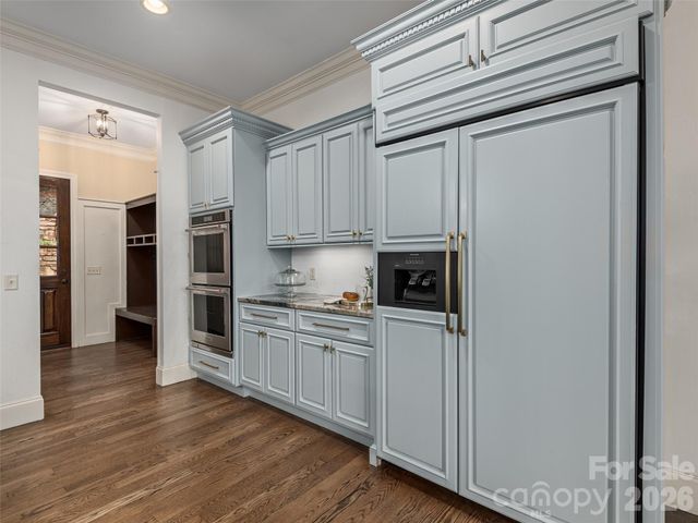 433 Coopers Hawk Drive, Asheville, NC 28803