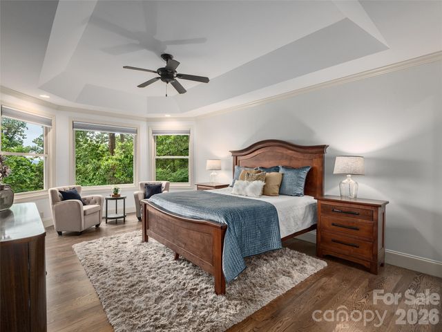 433 Coopers Hawk Drive, Asheville, NC 28803