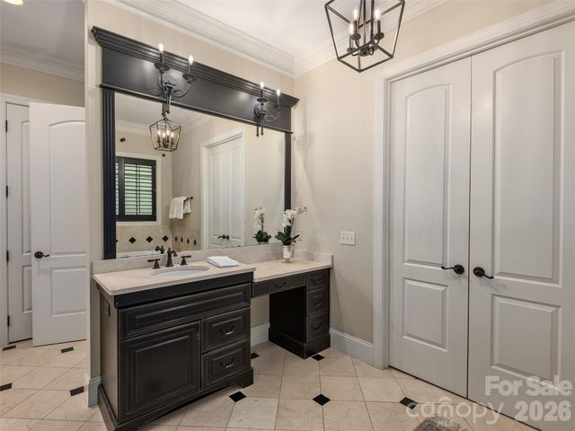 433 Coopers Hawk Drive, Asheville, NC 28803