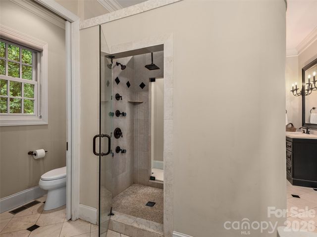 433 Coopers Hawk Drive, Asheville, NC 28803