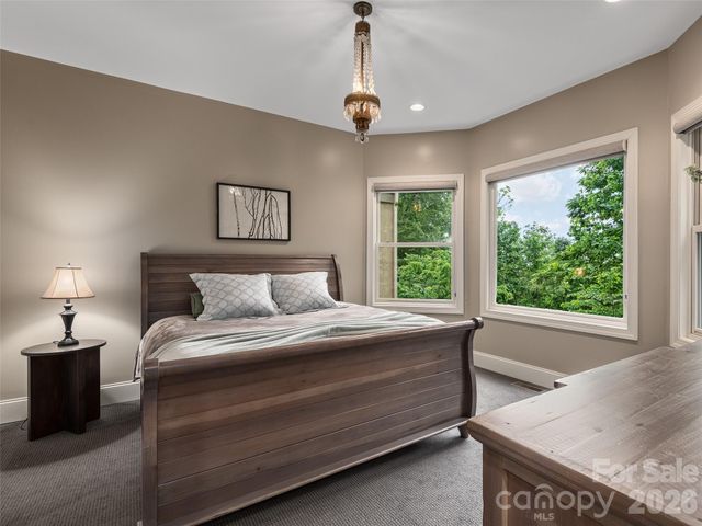 433 Coopers Hawk Drive, Asheville, NC 28803