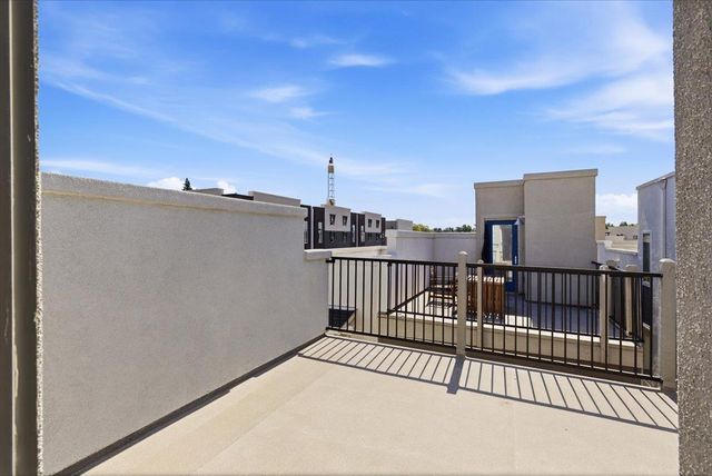 170 Box Ln, Sacramento, CA 95818