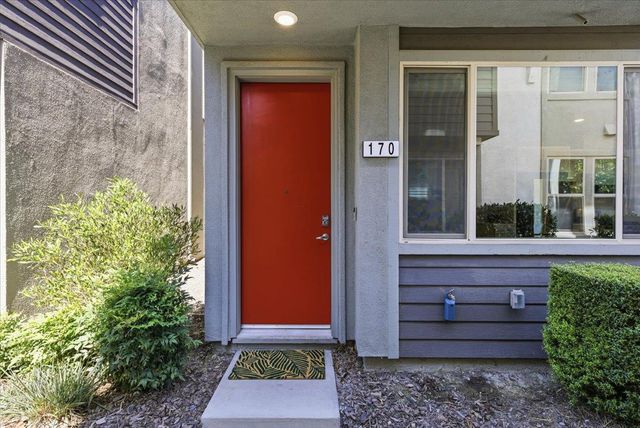 170 Box Ln, Sacramento, CA 95818