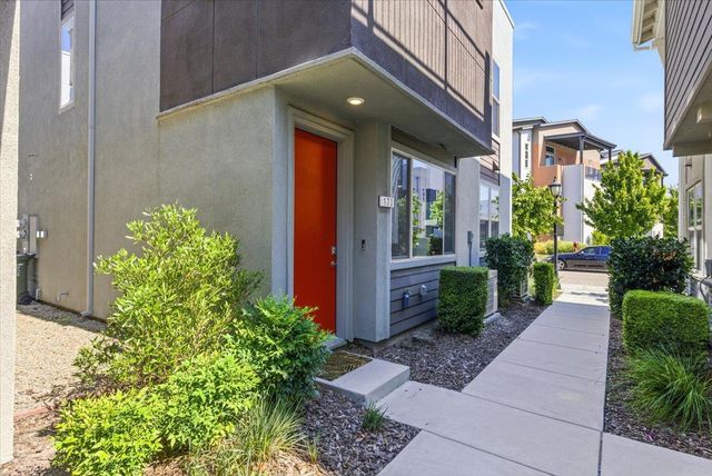 170 Box Ln, Sacramento, CA 95818