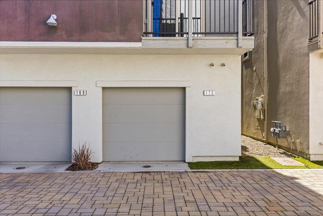 170 Box Ln, Sacramento, CA 95818