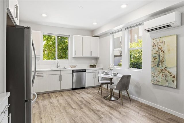 170 Box Ln, Sacramento, CA 95818