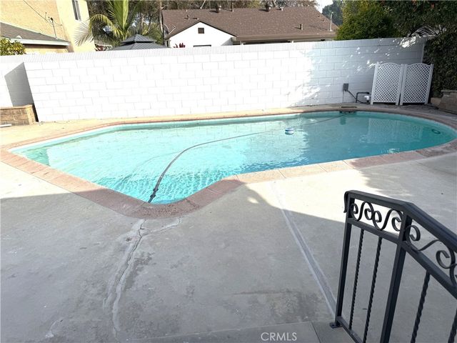 3650 Hackett Avenue, Long Beach, CA 90808