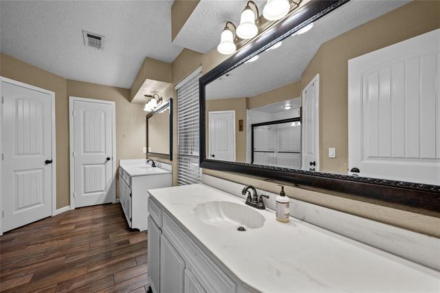 4702 Gulfway Drive, Baytown, TX 77521