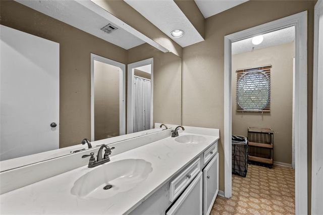 4702 Gulfway Drive, Baytown, TX 77521