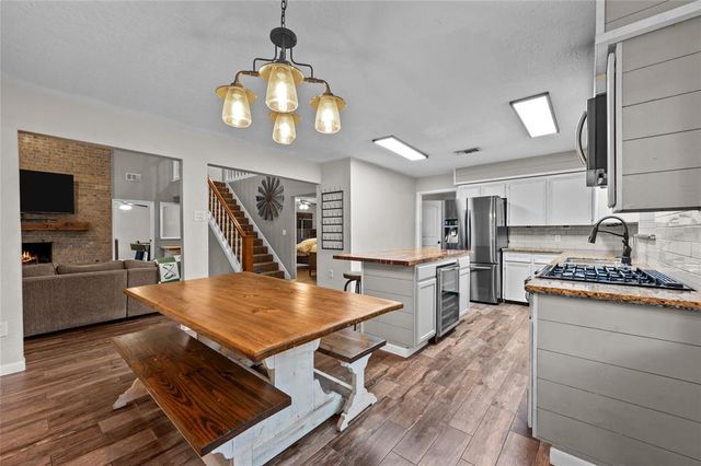 4702 Gulfway Drive, Baytown, TX 77521