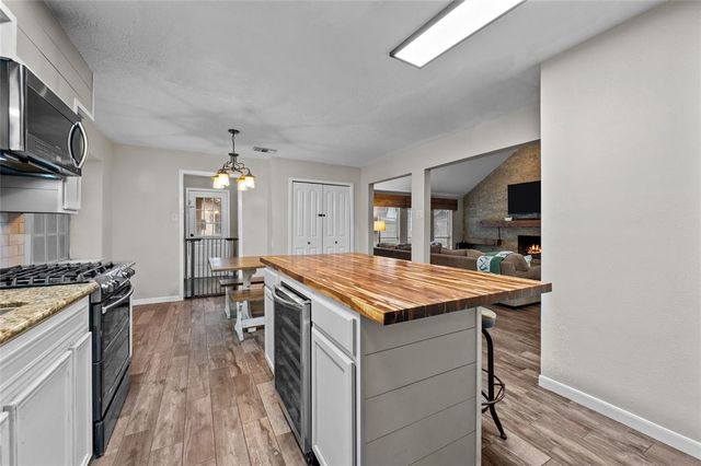 4702 Gulfway Drive, Baytown, TX 77521