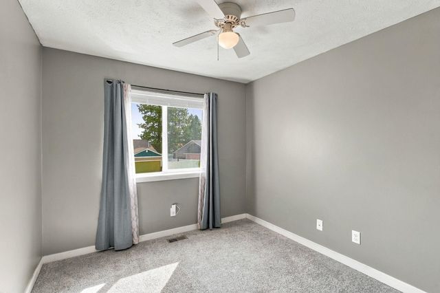 9014 W Campus Dr, Spokane, WA 99224