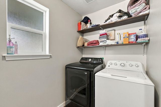 9014 W Campus Dr, Spokane, WA 99224