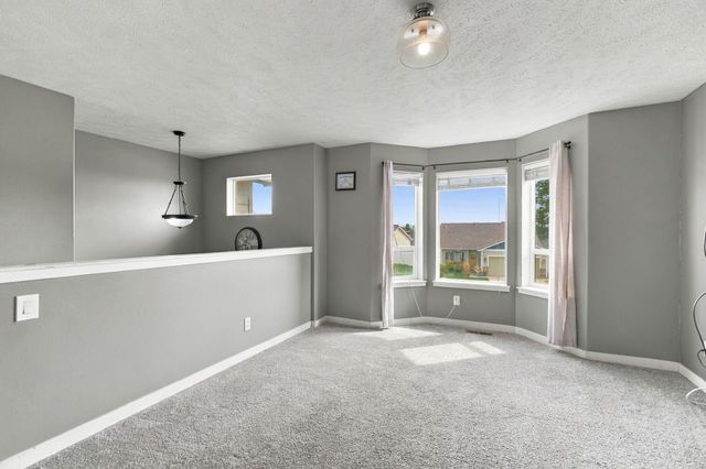 9014 W Campus Dr, Spokane, WA 99224