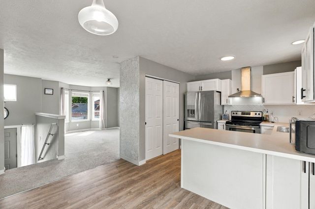 9014 W Campus Dr, Spokane, WA 99224