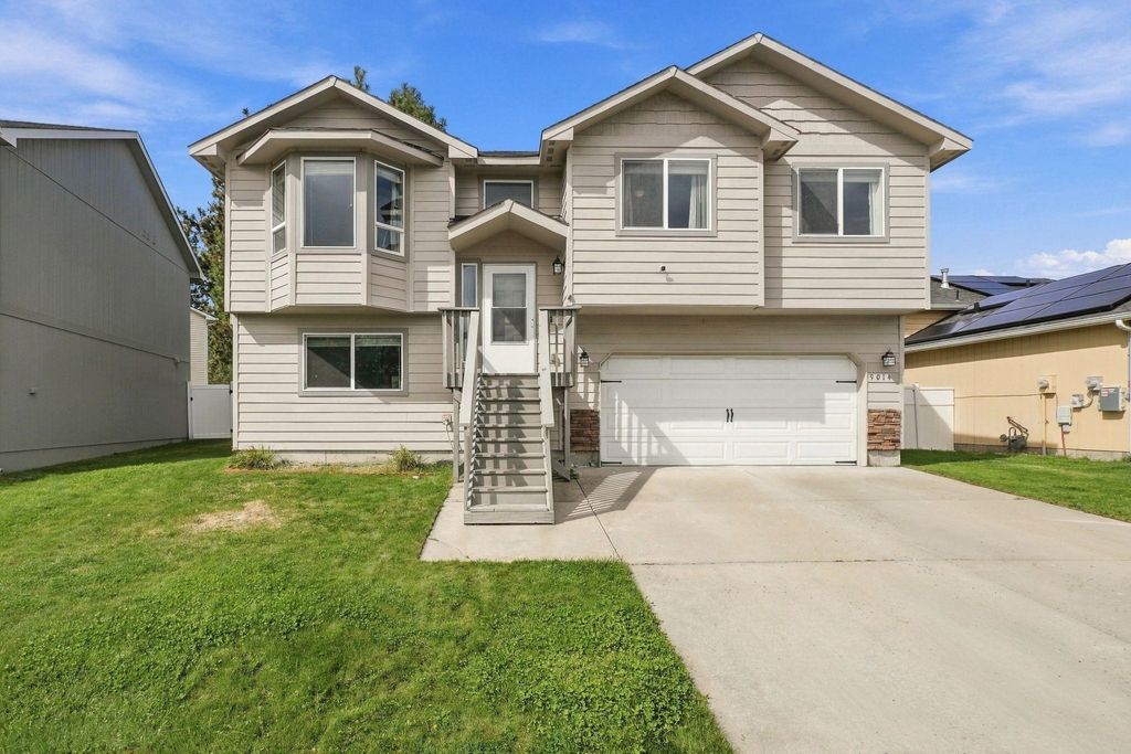 9014 W Campus Dr, Spokane, WA 99224