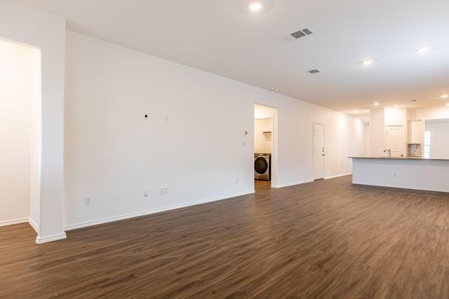 175 Silver Springs BND, Kyle, TX 78640